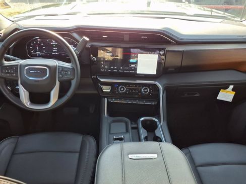 Used 2025 GMC Sierra 2500 Denali w/ Denali Reserve Package AWD/4WD image 11