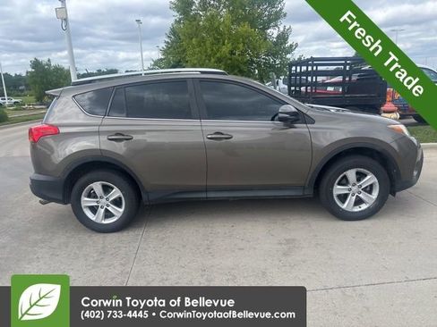 Used 2013 Toyota RAV4 XLE AWD/4WD image 2