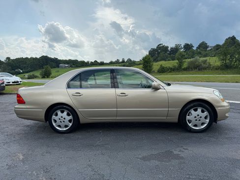 Used 2003 Lexus LS 430 image 7