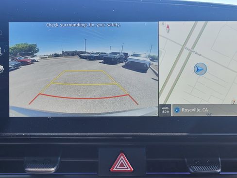 New 2025 Hyundai Elantra SEL image 19