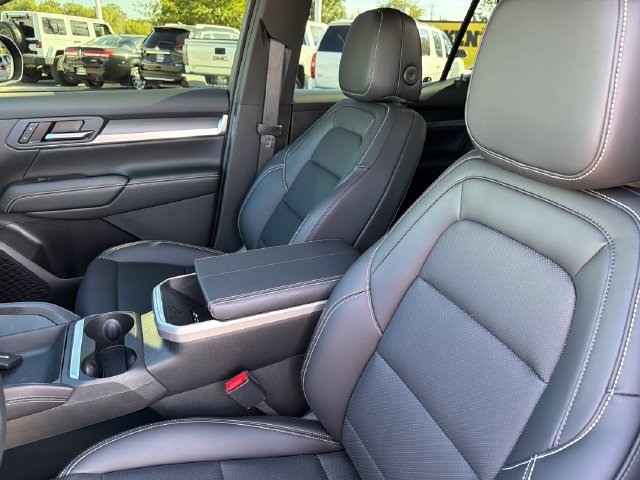 Used 2026 GMC Terrain Elevation w/ Elevation Premium Package FWD image 18