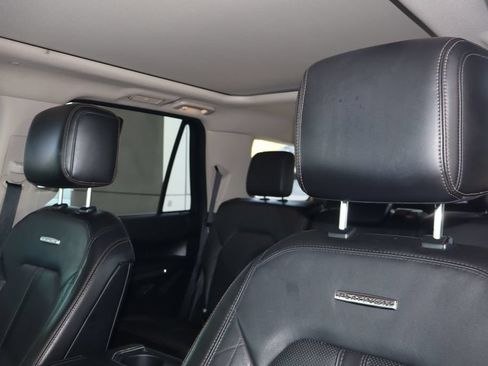 Used 2021 Ford Expedition Platinum AWD/4WD image 17