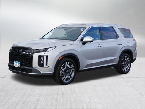 Used 2025 Hyundai Palisade SEL AWD/4WD image 3