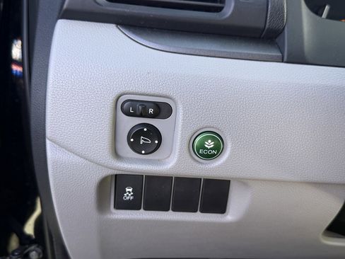 Used 2018 Honda Pilot LX image 16