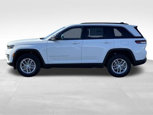 New 2025 Jeep Grand Cherokee Laredo X w/ Luxury Tech Group I image 5