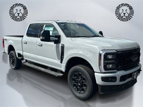 New 2026 Ford F250 XLT w/ XLT Premium Package image 3