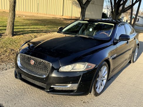 Used 2016 Jaguar XJ R-Sport image 4