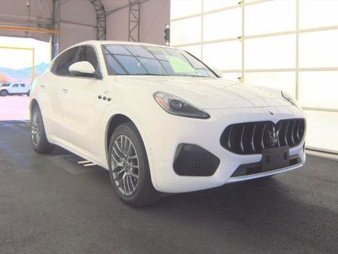 Used 2024 Maserati Grecale GT image 3
