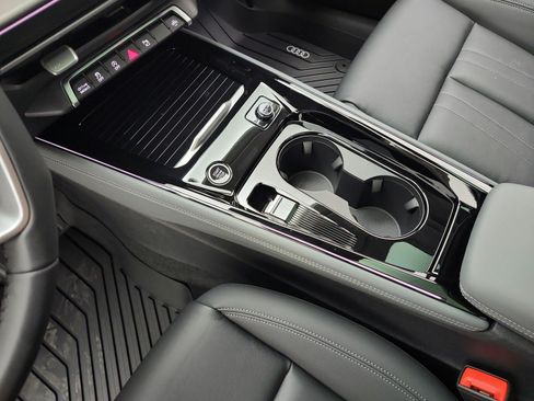 New 2026 Audi Q3 quattro 2.0T AWD/4WD image 9