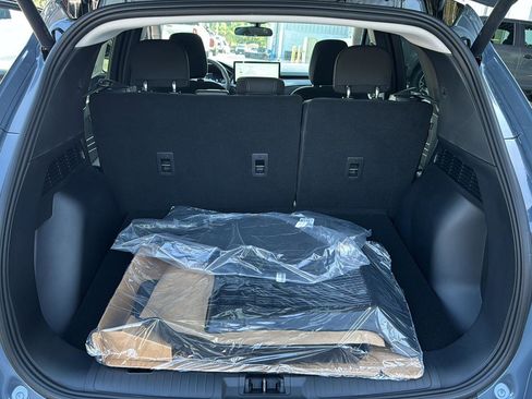 New 2025 Ford Escape Active w/ Active Premium Tech Pack FWD image 30
