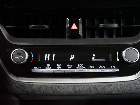 Certified 2025 Toyota Corolla LE image 20