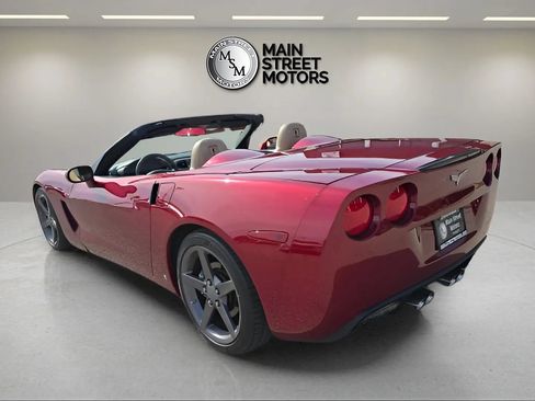 Used 2006 Chevrolet Corvette Convertible RWD image 3