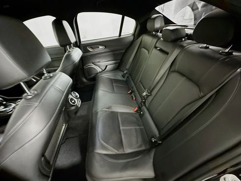 Used 2022 Alfa Romeo Giulia Sprint image 28