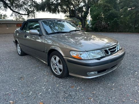 Used 2002 Saab 9-3 SE image 3