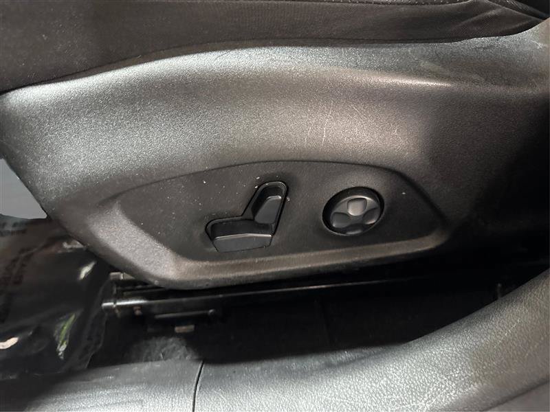 Used 2019 Jeep Renegade Limited AWD/4WD image 19