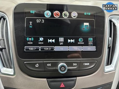 Used 2018 Chevrolet Malibu Premier image 17