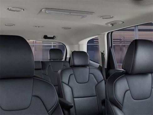 Used 2025 Kia Telluride S FWD image 27