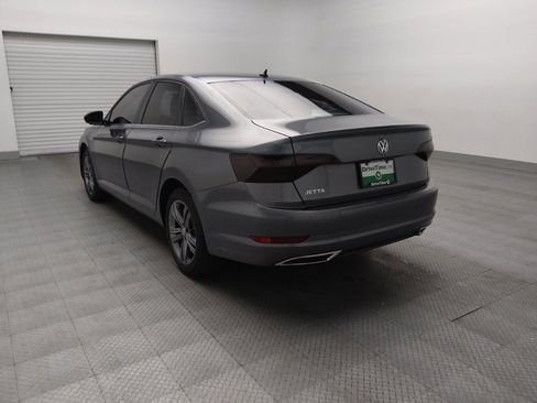 Used 2019 Volkswagen Jetta R-Line w/ R-Line Cold Weather Package image 5