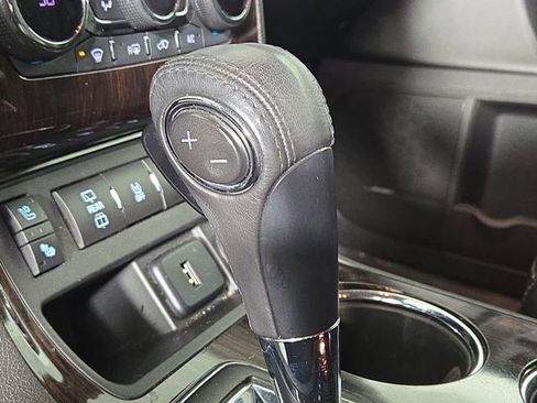 Used 2016 Chevrolet Traverse LTZ image 20