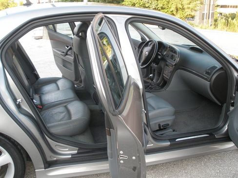 Used 2003 Saab 9-3 Arc FWD image 24