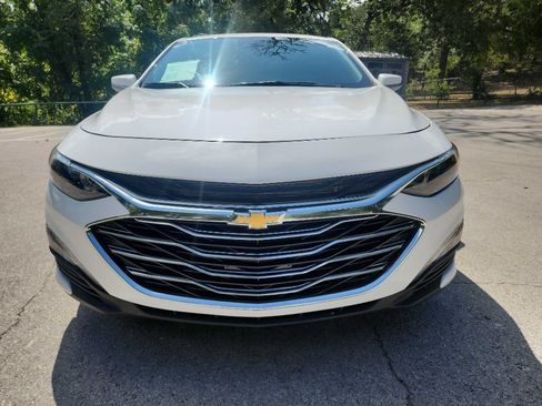 Used 2024 Chevrolet Malibu LS FWD image 2