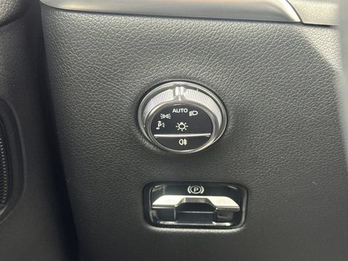 Certified 2026 Mercedes-Benz GLC 300 4MATIC image 33