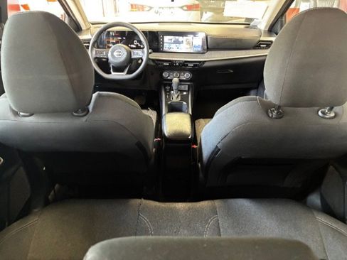 Used 2025 Nissan Kicks SV w/ Illumination Package FWD image 15