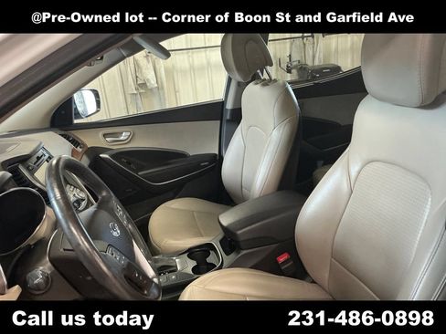 Used 2014 Hyundai Santa Fe Sport 2.0T w/ Technology Package 05 AWD/4WD image 14