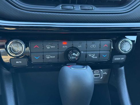 New 2026 Jeep Compass Limited image 16