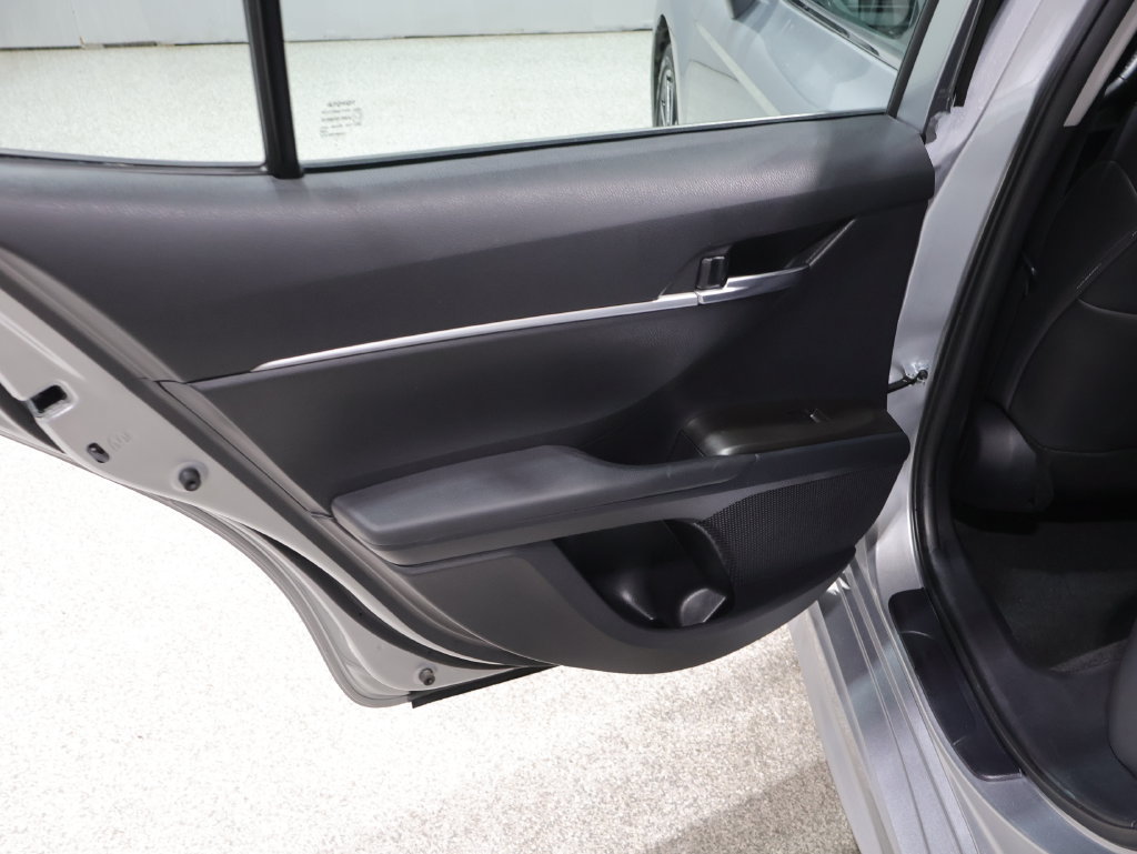 Used 2023 Toyota Camry SE w/ Convenience Package FWD image 19