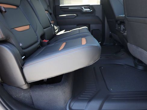 New 2026 GMC Sierra 3500 AT4 w/ AT4 Premium Plus Package AWD/4WD image 17