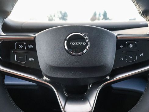 New 2026 Volvo EX30 Plus w/ Protection Package image 30