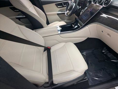 Used 2023 Mercedes-Benz GLC 300 image 19