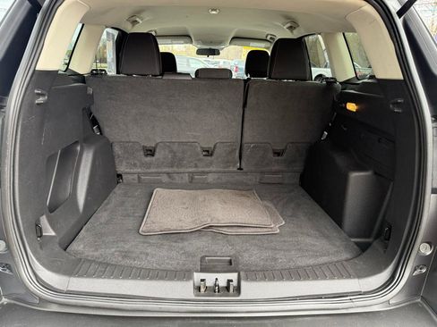 Used 2018 Ford Escape SE w/ SE Sync 3 Package FWD image 12