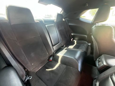 Used 2016 Dodge Challenger R/T Scat Pack w/ Leather Interior Group RWD image 15
