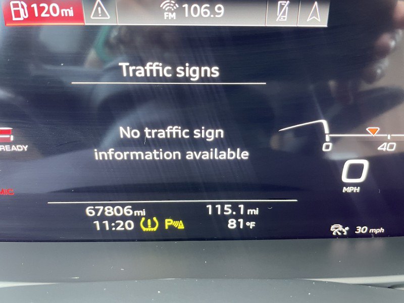 Used 2022 Audi Q8 Prestige w/ Prestige Package AWD/4WD image 18