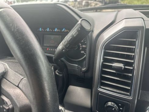 Used 2019 Ford F150 XLT w/ Equipment Group 302A Luxury AWD/4WD image 27