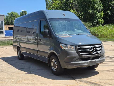 Used 2019 Mercedes-Benz Sprinter 170 image 7