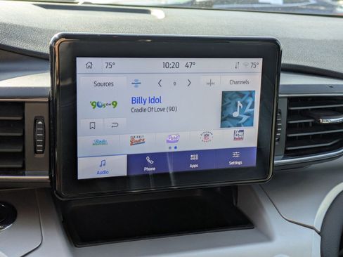 Used 2024 Ford Explorer XLT w/ Equipment Group 202A image 22