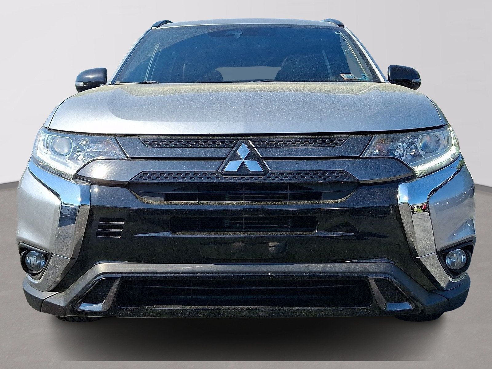 Used 2020 Mitsubishi Outlander LE FWD image 2