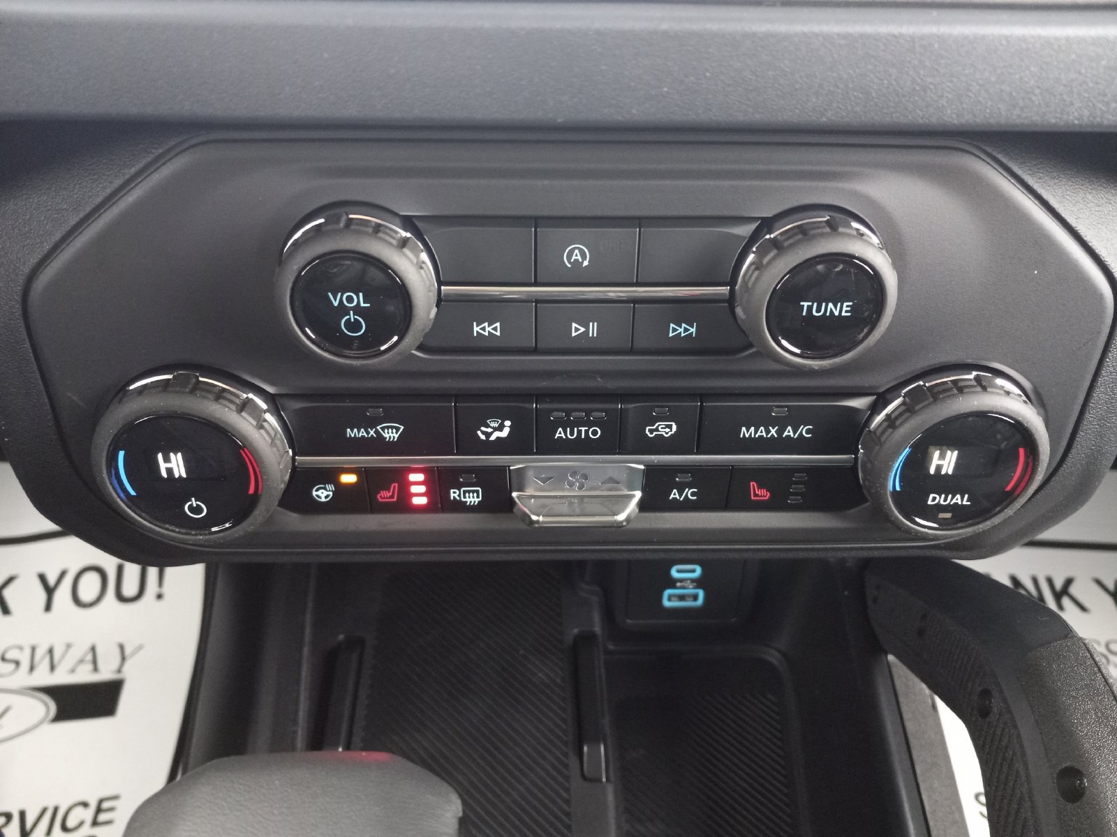 Used 2025 Ford Bronco Badlands AWD/4WD image 20