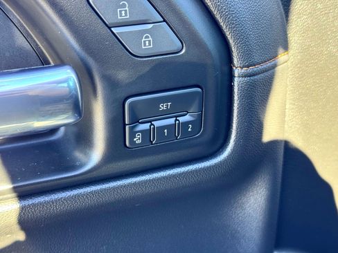 Used 2022 GMC Sierra 1500 AT4 w/ AT4 Premium Package image 18