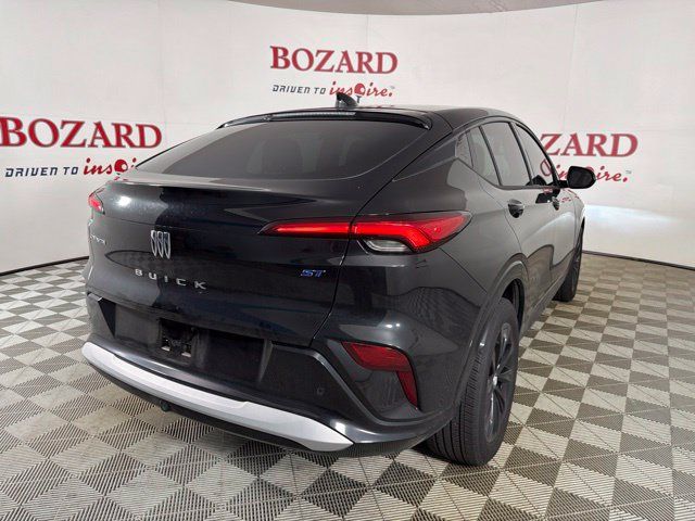 Used 2024 Buick Envista Sport Touring w/ Convenience I Package FWD image 13