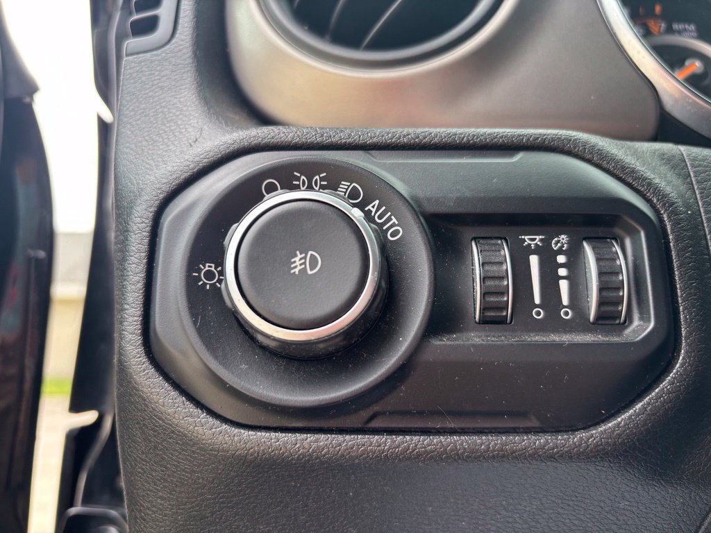 Used 2019 Jeep Wrangler Unlimited Sport S AWD/4WD image 27