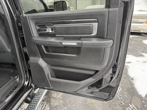 Used 2016 RAM 3500 Laramie Longhorn image 32