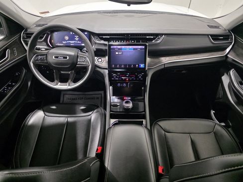 Used 2023 Jeep Grand Cherokee Limited image 31