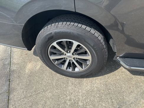 Used 2018 Ford Expedition XLT w/ Equipment Group 202A image 14