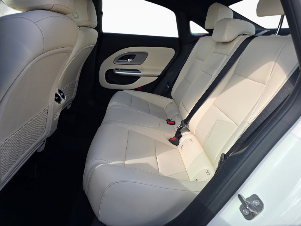 New 2027 Mercedes-Benz CLA 220 image 18