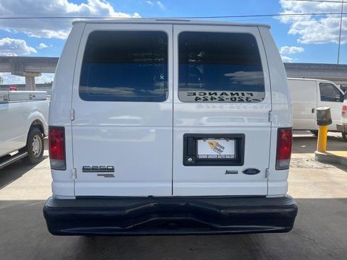 Used 2012 Ford E-250 and Econoline 250 image 5