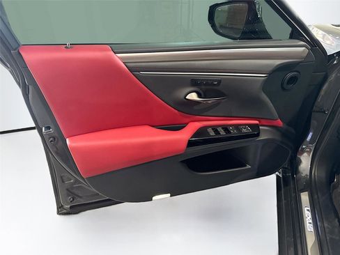 Used 2024 Lexus ES 350 F Sport w/ Accessory Package (Z2) image 5